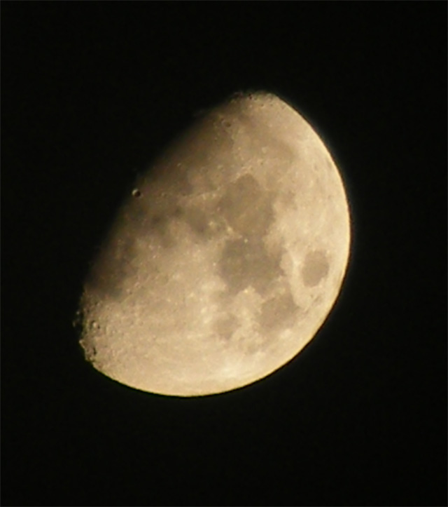 moon-1.jpg