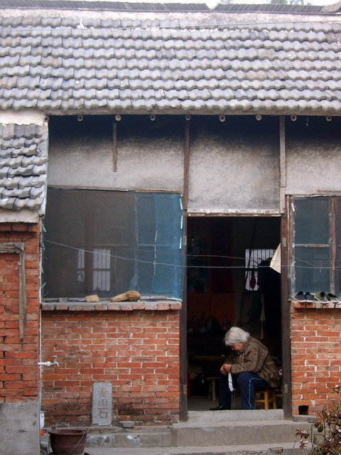 老屋老人.jpg