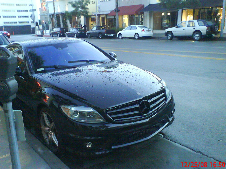 洛杉矶比佛利山庄角下某条奢侈品牌街外拍的改装benz...